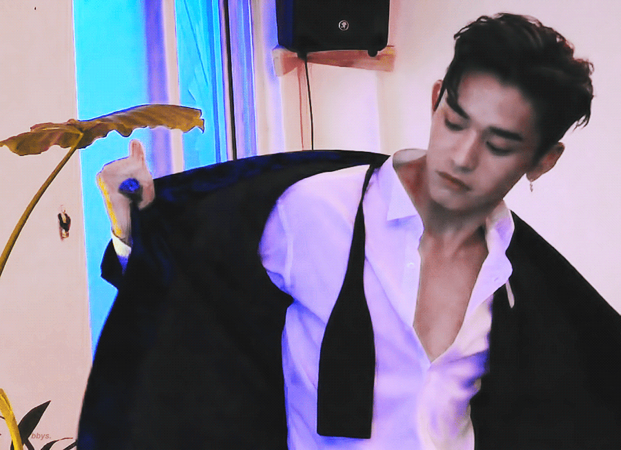 루카스 느와르 영화(?) 찍은거 볼 사람 | 인스티즈