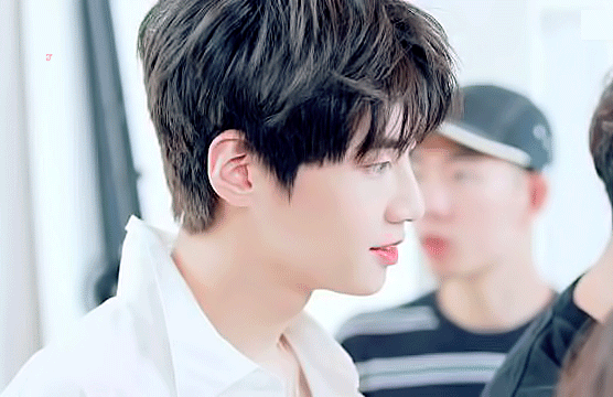 진혁이 보고싶다 엉엉엉엉 | 인스티즈