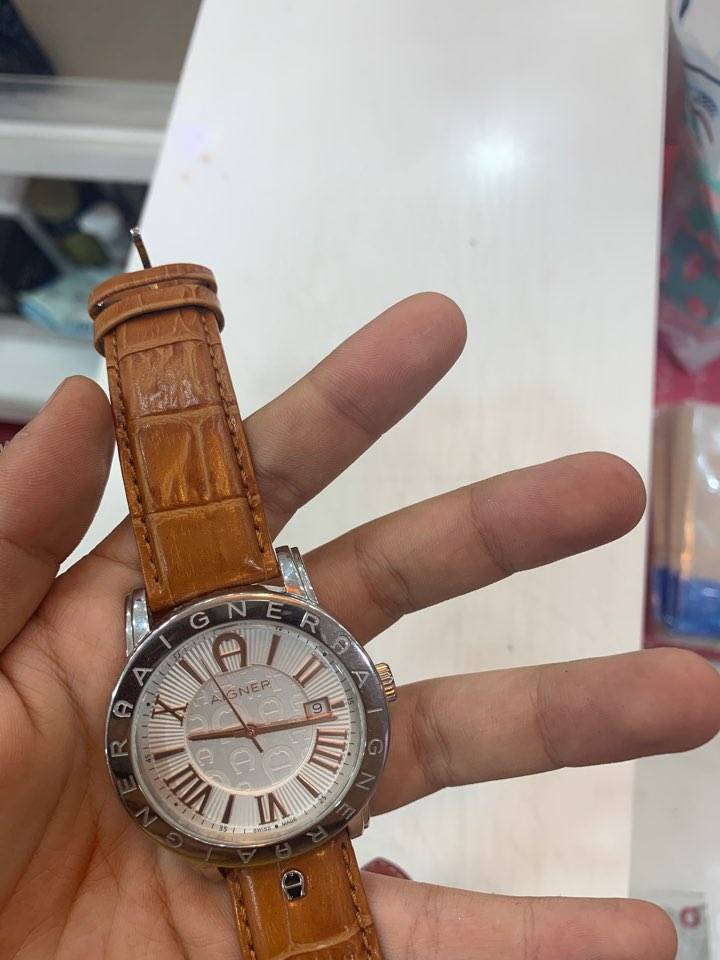 시계 잘 아는 익인이들 있어...? 이거 봐줘ㅠㅠㅠㅠㅠ | 인스티즈