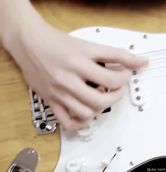 이 오빠 손 어쩌면 좋아 | 인스티즈