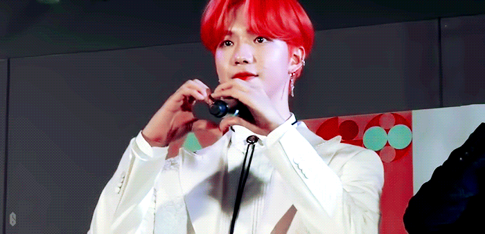 브랜뉴에서 만든 에이비식스 앨범커버 vs 팬들이 수정한 앨범커버 | 인스티즈