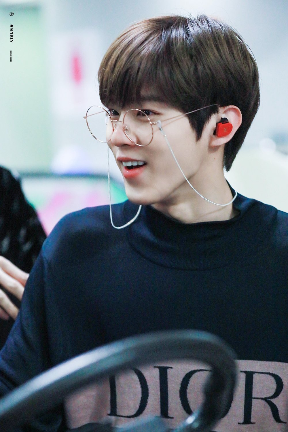 오늘 주운 김우석 짤중에 첵오 | 인스티즈