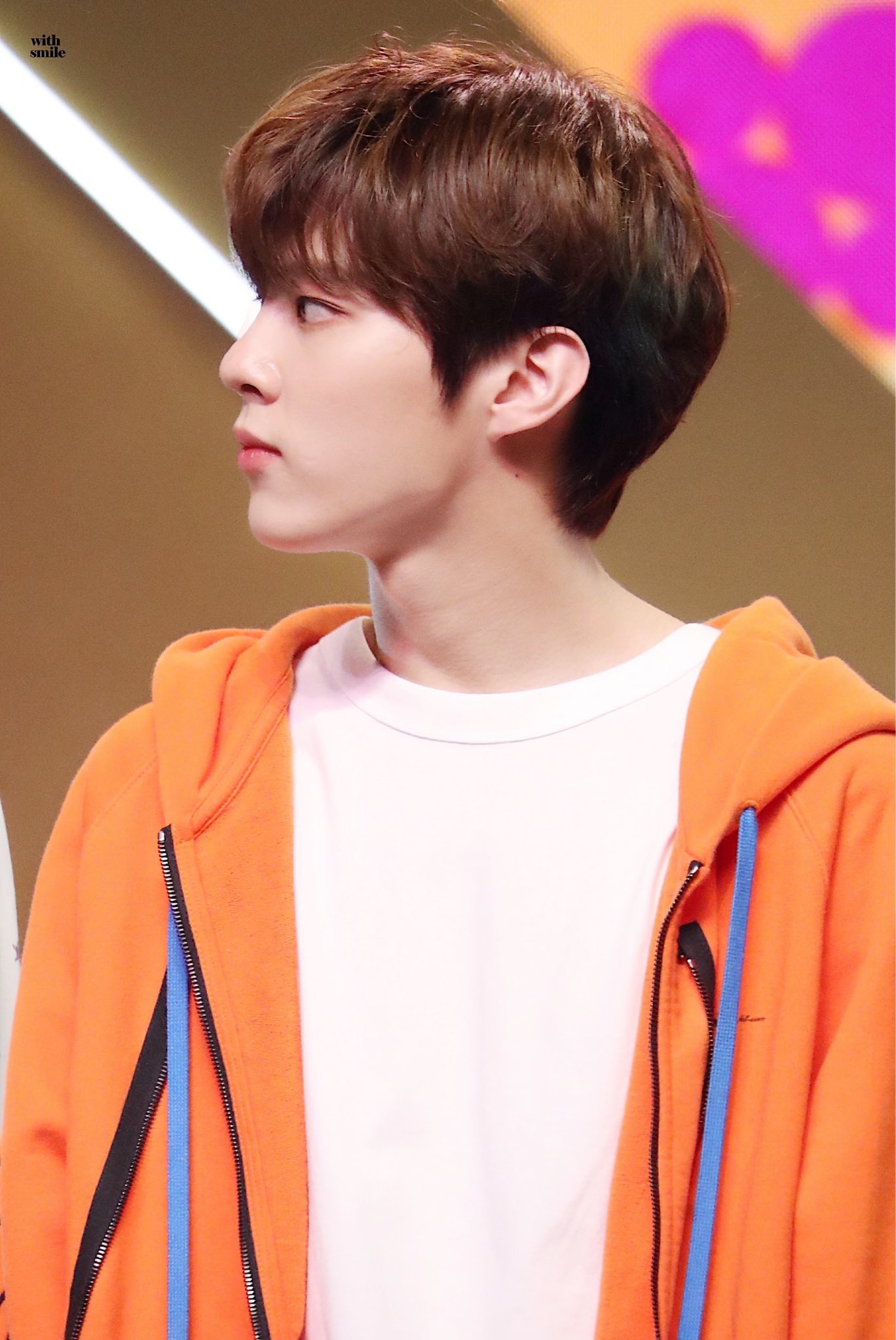 김우석 웜톤 맞는듯 | 인스티즈