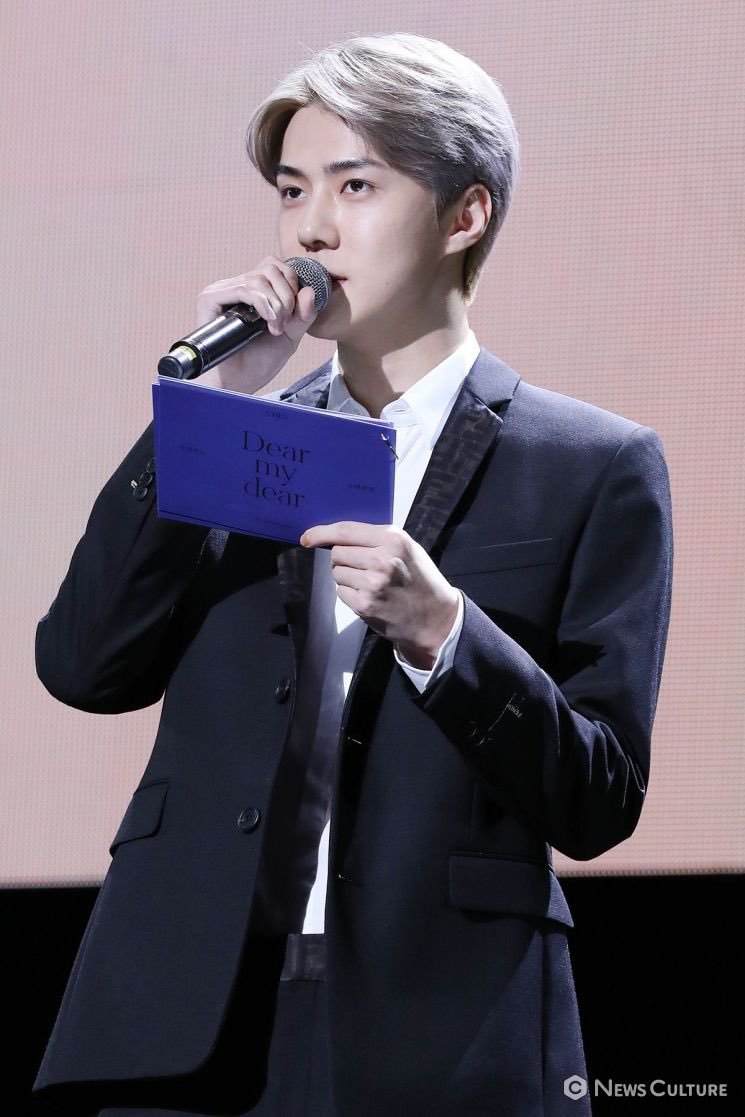 첸 음감회 엠씨 세훈인데 오늘 세훈이 너무 예쁘다ㅠㅠ | 인스티즈