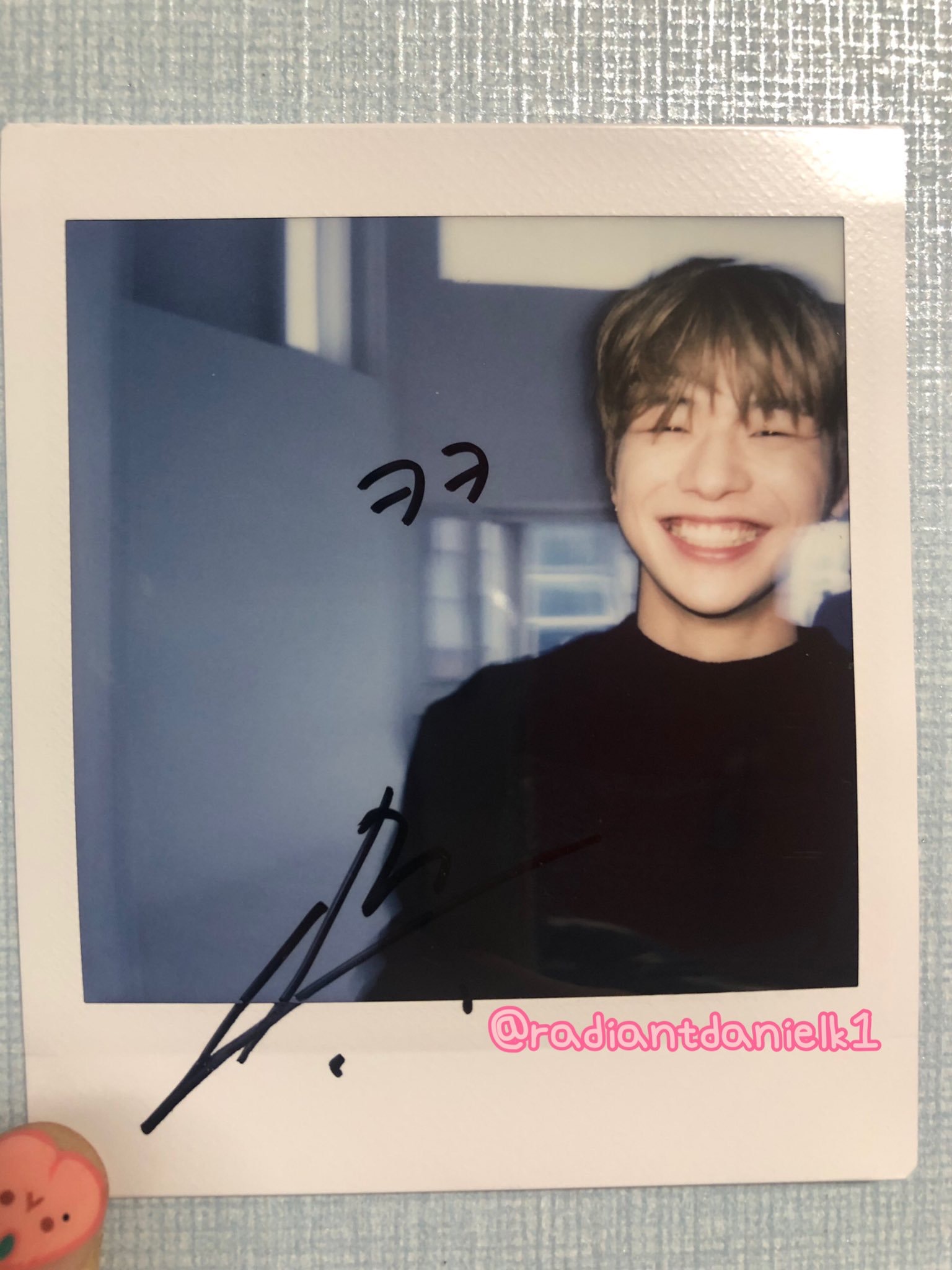 강다니엘 폴라로이드 모음보고갈래..? 물론 내꺼는... | 인스티즈