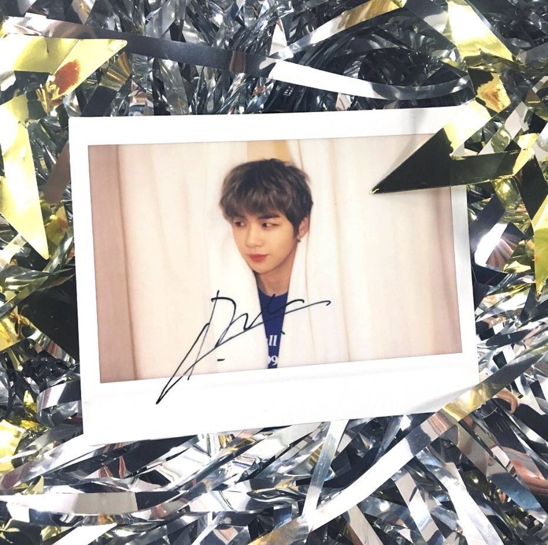 강다니엘 폴라로이드 모음보고갈래..? 물론 내꺼는... | 인스티즈