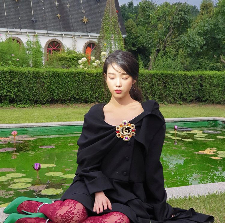 아이유 저거 구찌야? | 인스티즈