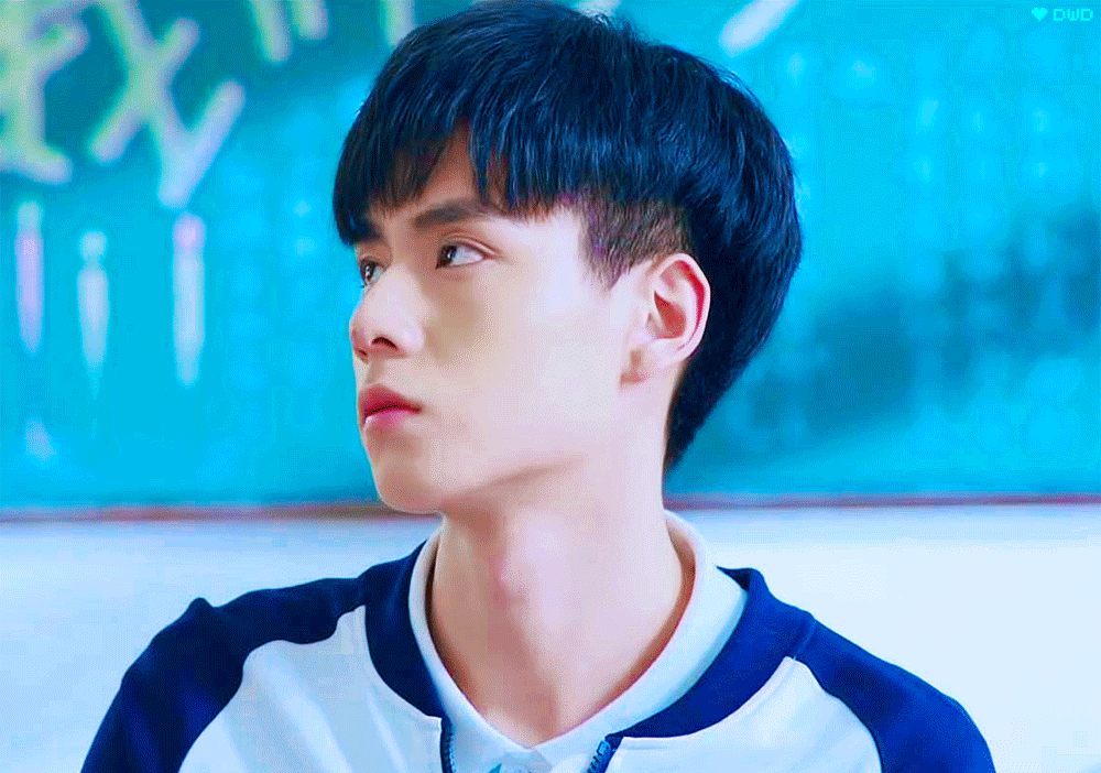 나 치아문 뒷북으로 이제서야 보는데 호일천 잘생기긴 했네,, | 인스티즈