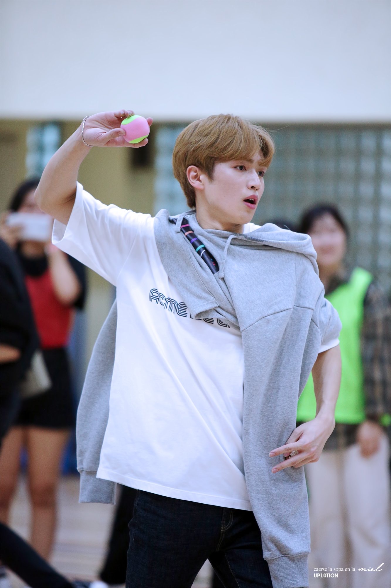 내가 보고 싶어서 올리는 한규진 (업텐션) | 인스티즈