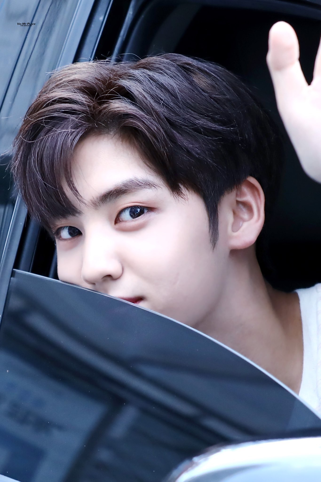 송유빈 어떻게 옛날이나 지금이나 변한게 하나도 없어 | 인스티즈