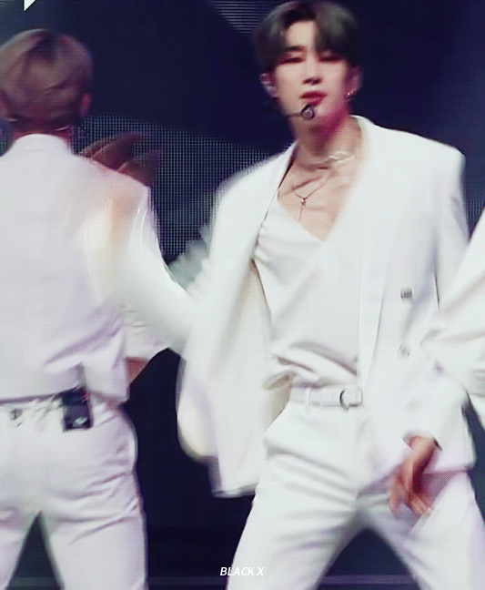 아 한승우 아이돌하는거 천직인것같은 그 바이브가 넘 조아 | 인스티즈