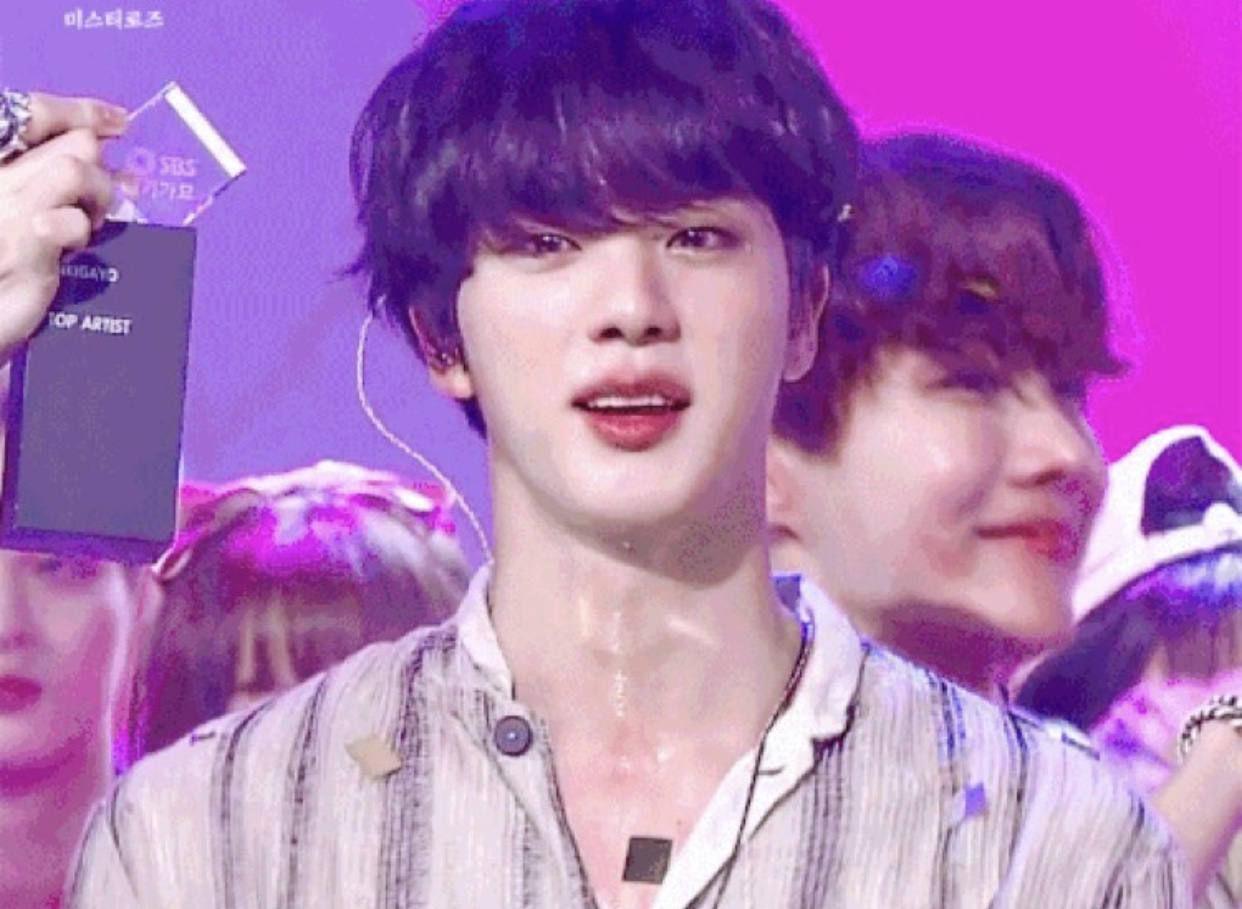 이거 진 맞지?? 어느활동땐지 아는사람 있나??ㅠㅠㅠ | 인스티즈