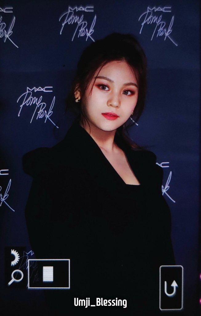 엄지 오늘 스타일링 진짜 초면이고 예쁘다 | 인스티즈