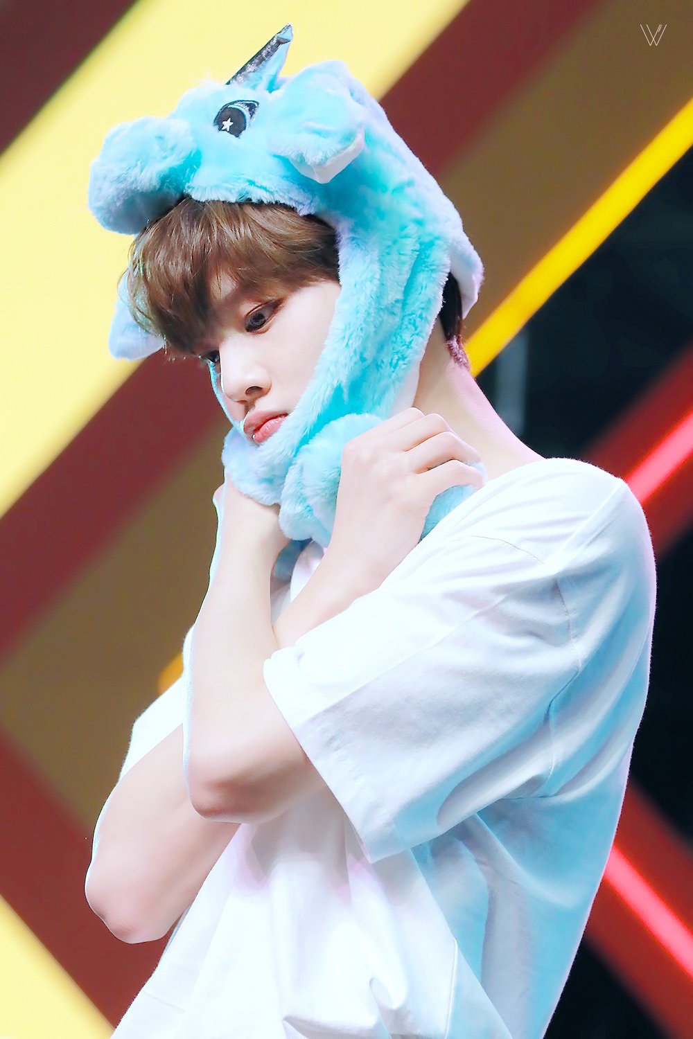 우석이 진짜 좋은 냄새날것 같아 ㅠ | 인스티즈