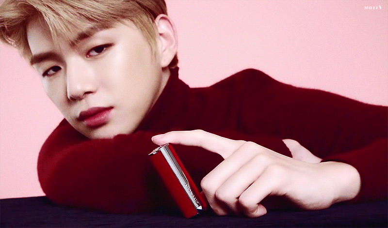 강다니엘 손만 보고죽는거 그거저요‼️‼️‼️‼️ | 인스티즈