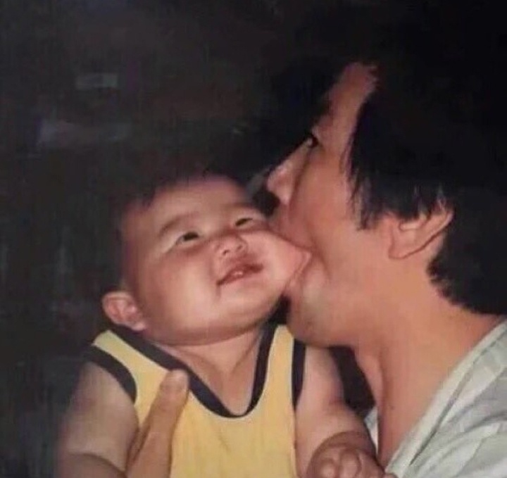 이 사진 연예인 어릴 때? 아니래 | 인스티즈