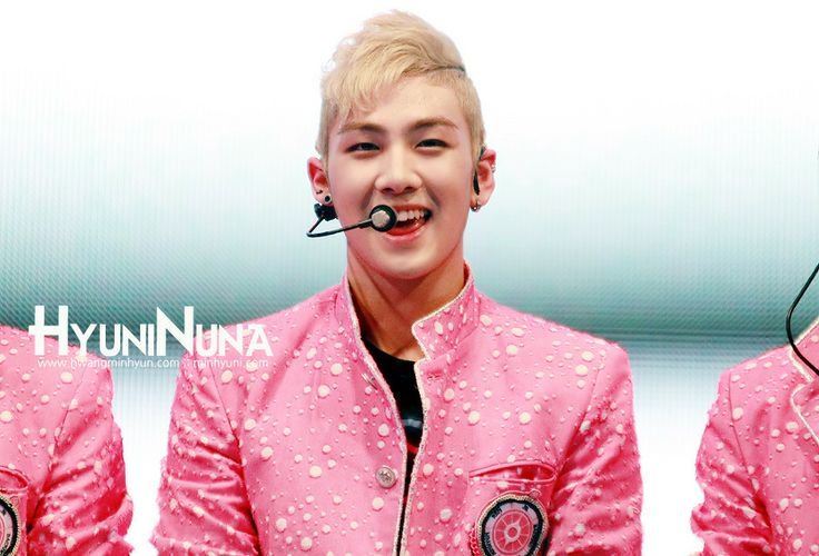 생각해보면 강동호 데뷔초 머리 스타일링 독특하다 ㅋㅋㅋㅋ 애기가 이런 머리를 | 인스티즈