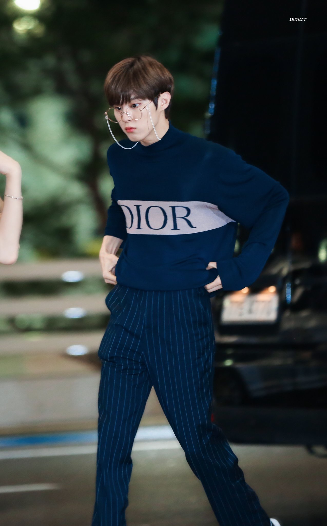 김우석 몸선 ㄹㅇ 요정같아 | 인스티즈