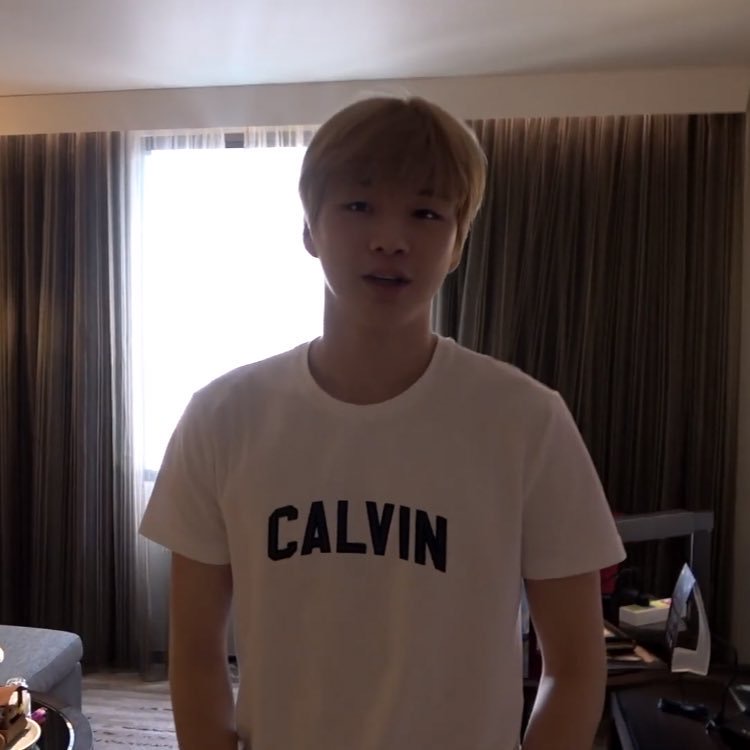 강다니엘의 실시간 붓기 빠지기 방콕편 | 인스티즈