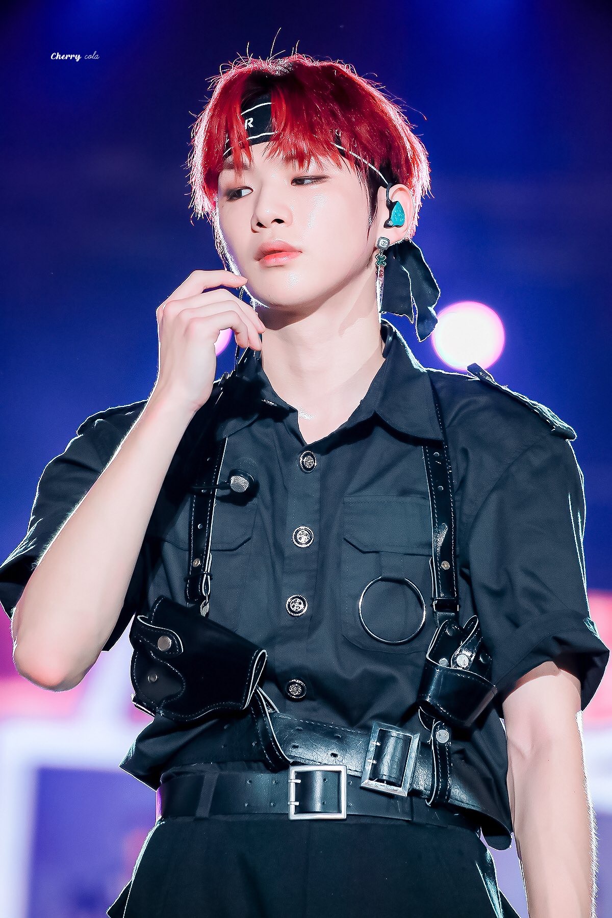 아 강다니엘 빨머+헤어밴드+하네스 다시 해주세요 | 인스티즈