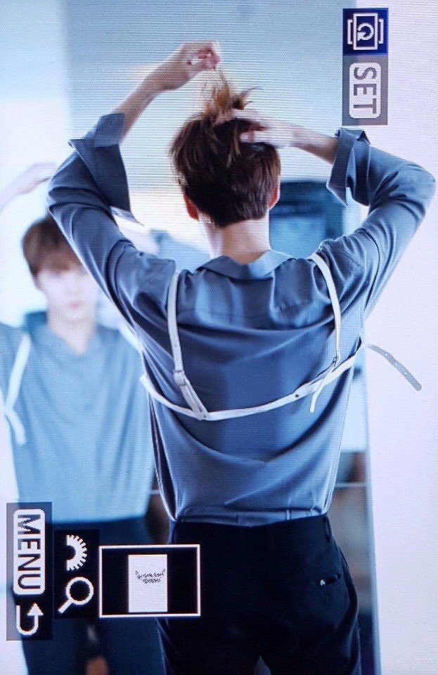 와 김우석 등짝 프리뷰 고화질 전시회에서 풀린댘ㅋㅋㅋㅋㅋㅋㅋㅋㅋㅋㅋㅋㅋ | 인스티즈