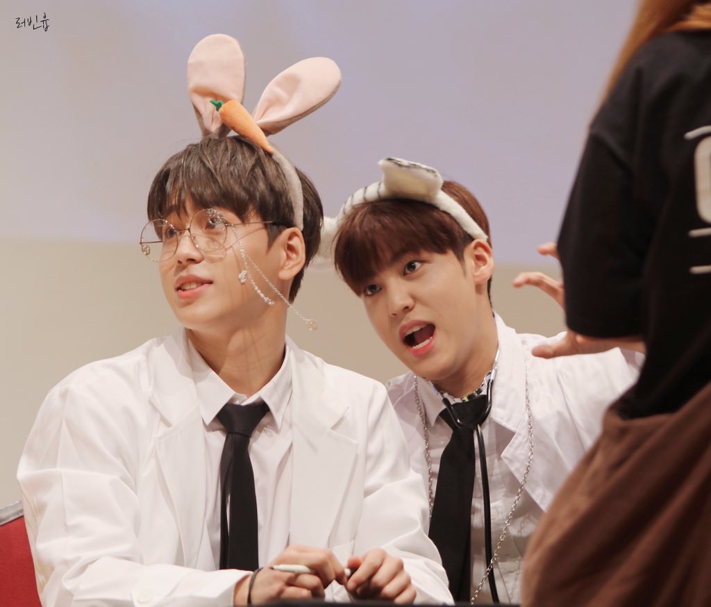 앜ㅋㅋㅋㅋㅋㅋㅋㅋㅋ송유빈 김국헌 뒤에서 뭐해 | 인스티즈