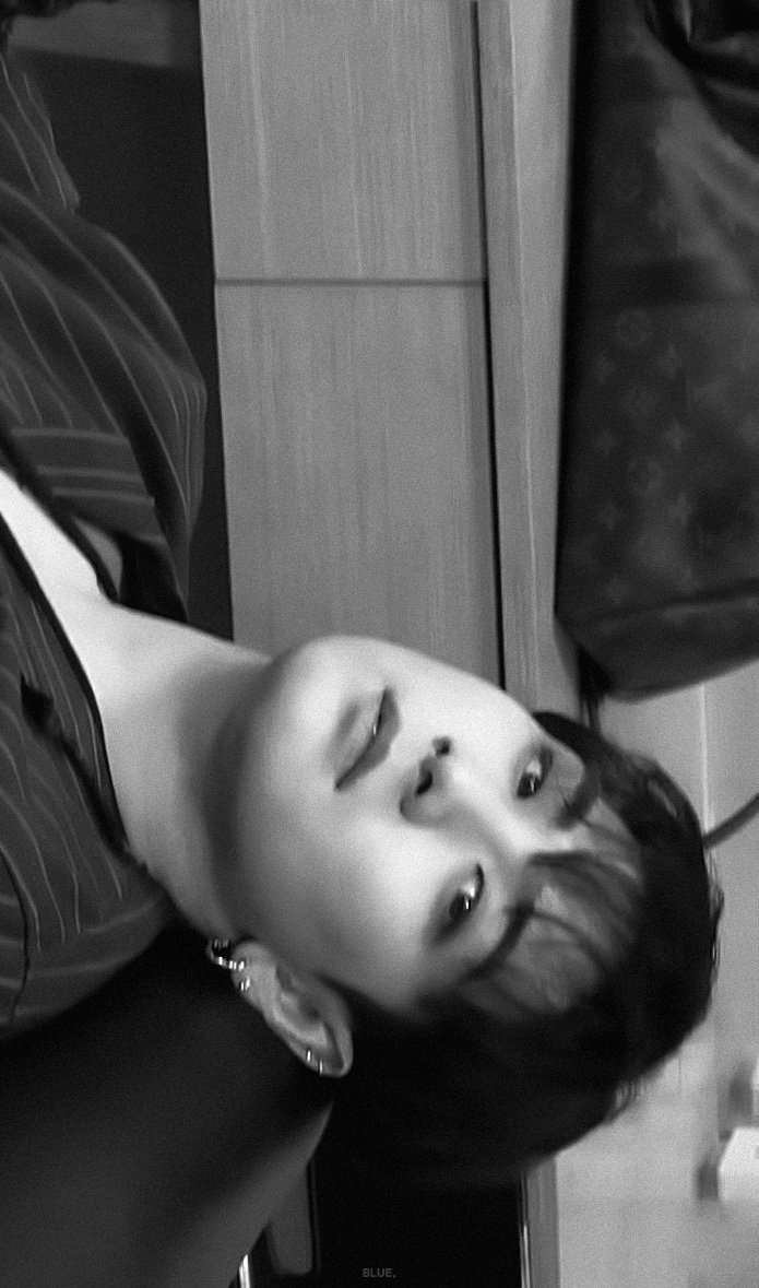 강동호(뉴이스트) 혼자 성 지키다가 적이랑 싸우러 나가는 왕 같아 | 인스티즈