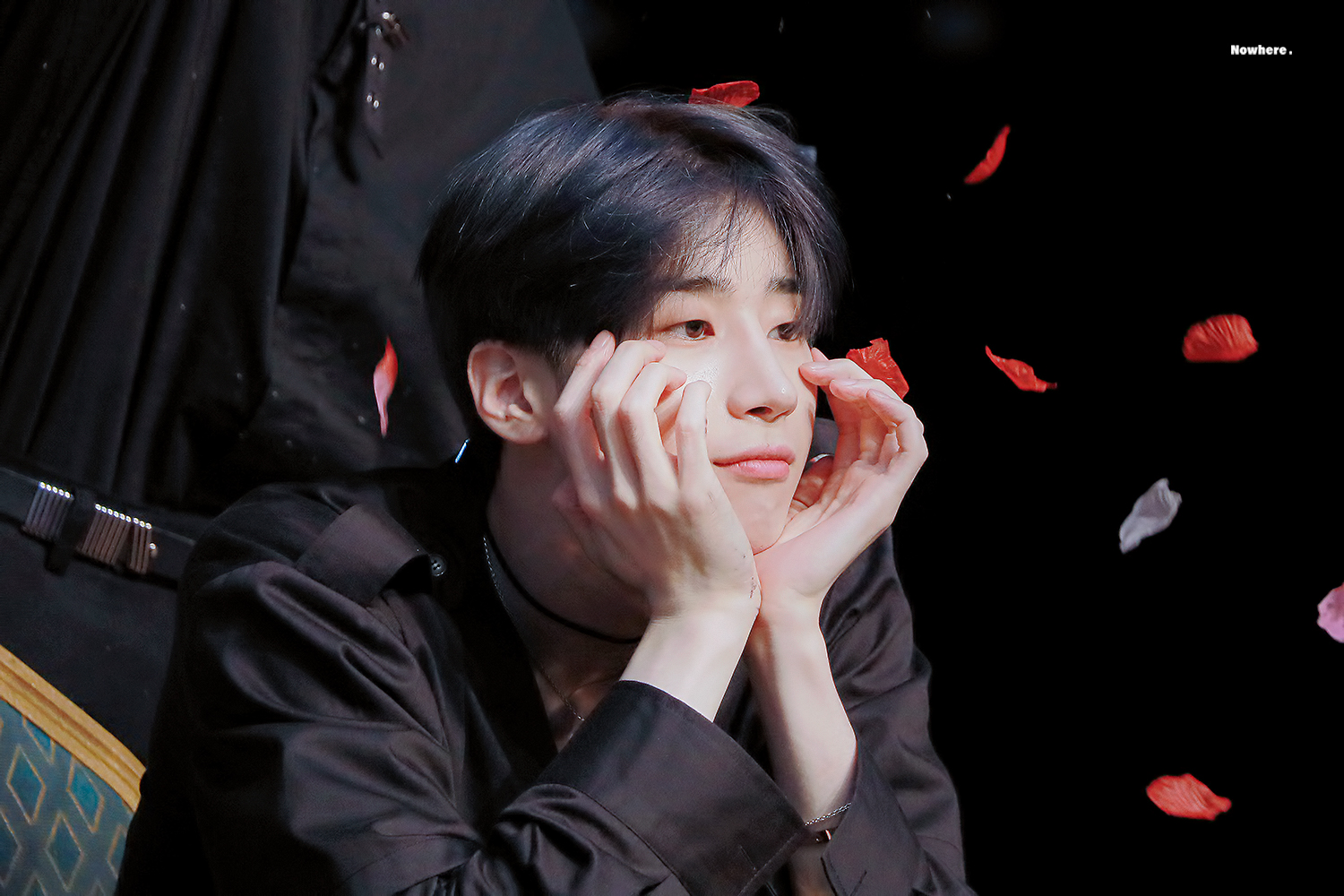 한승우 블랙vs화이트 | 인스티즈