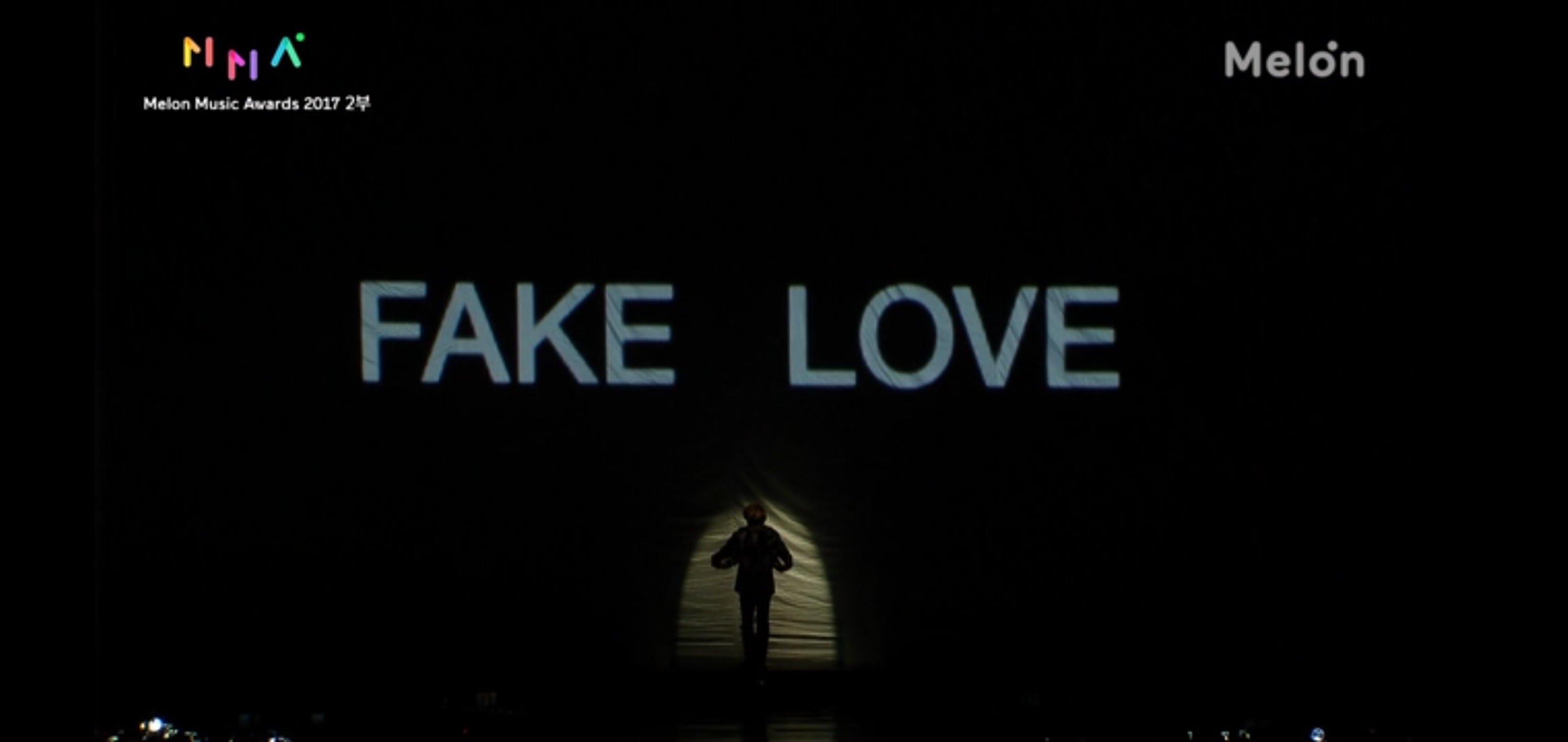 어 찾았다 방탄팬들이 빅히트가 떠먹야줘도 못받아먹은거 | 인스티즈