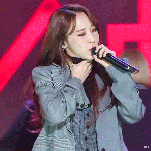 아무리 생각해도 카감이 문별이 잘생긴거 알고 있는거 같아 | 인스티즈