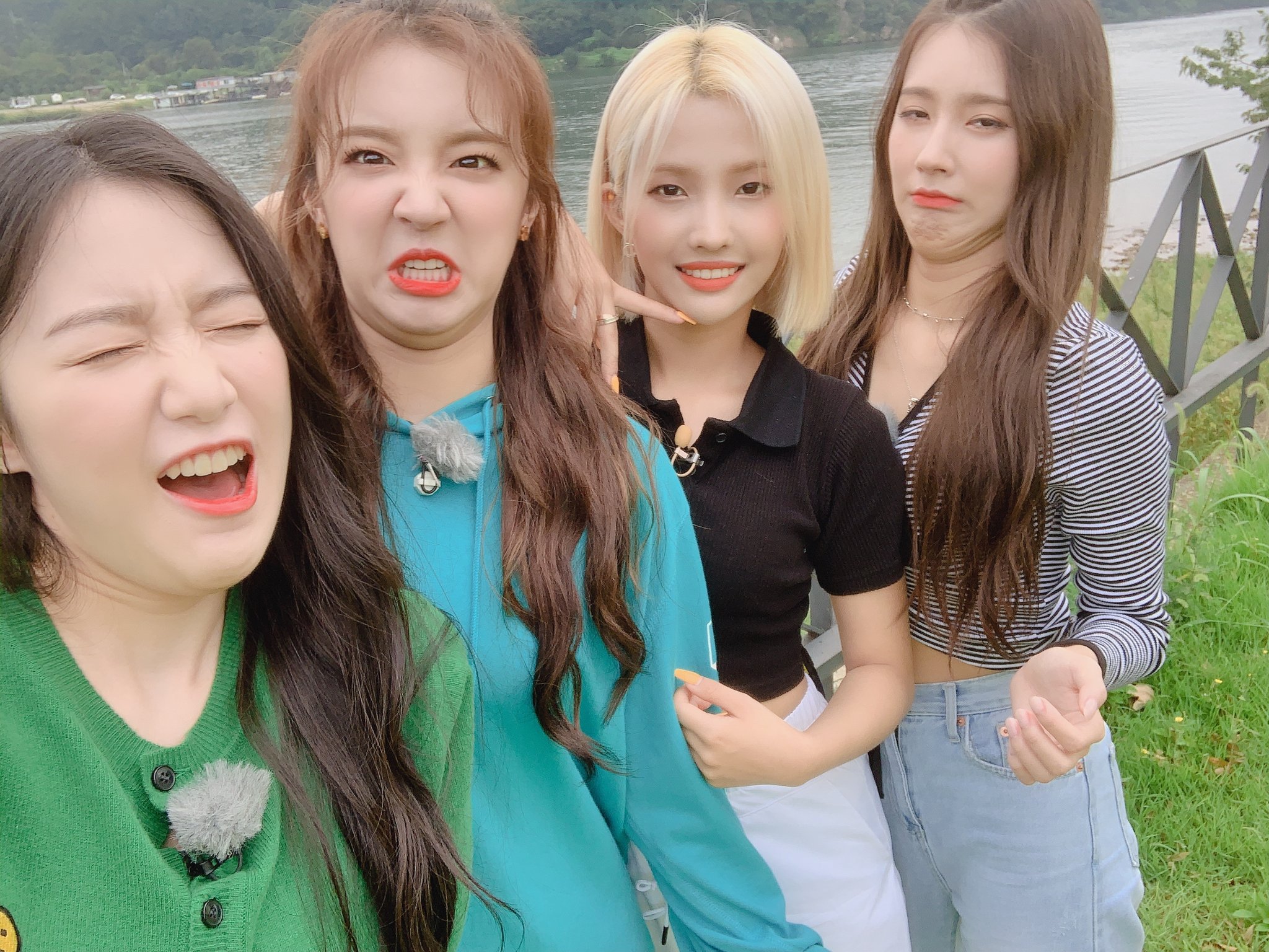 아이들 공트에 퀸덤 워크샵 아이들 단체사진 올라옴ㅋㅋ | 인스티즈