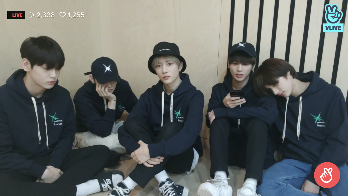 투바투 오랜만에 단체복 입었닼ㅋㅋㅋㅋㅋㅋㅋㅋㅋ | 인스티즈