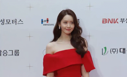 아 진짜 윤아 어제 노란드레스는 암것도 아니었다 진짜 우주 뿌셔버륌 | 인스티즈