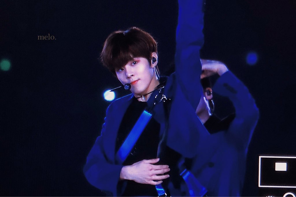 김우석 이게 같은 날인거 늘 볼때마다 신기하다 | 인스티즈