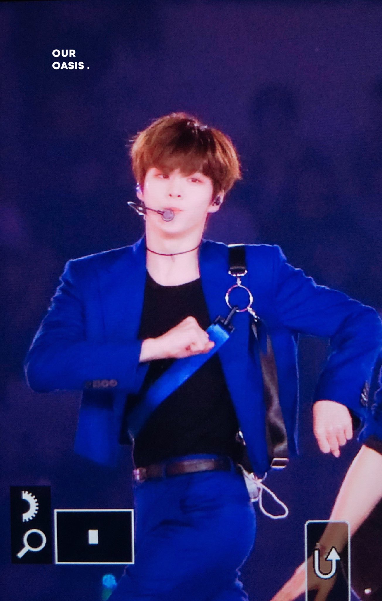 김우석 이게 같은 날인거 늘 볼때마다 신기하다 | 인스티즈