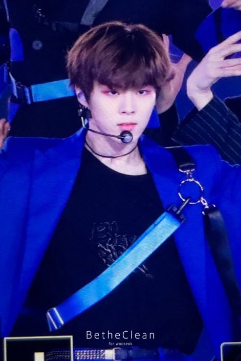 김우석 이게 같은 날인거 늘 볼때마다 신기하다 | 인스티즈