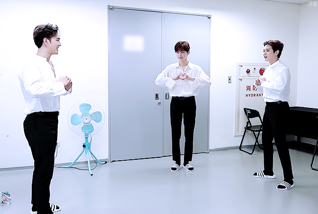 저장할땐 뉴이스트 (상대적) 막내라인들 짤이다 ! 했는데.. 다시 생각해보니 | 인스티즈