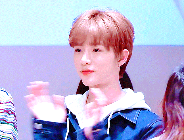 투바투 범규 너무 좋아서 같이 보자고 짤 놓고 갑니다 | 인스티즈