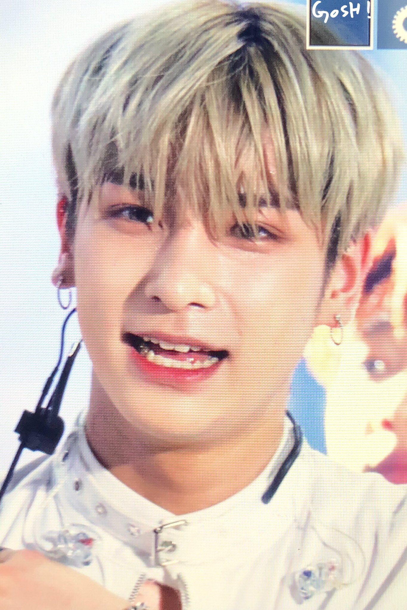 이한결 턱 왜 짧다고 하는지 알겠음 | 인스티즈