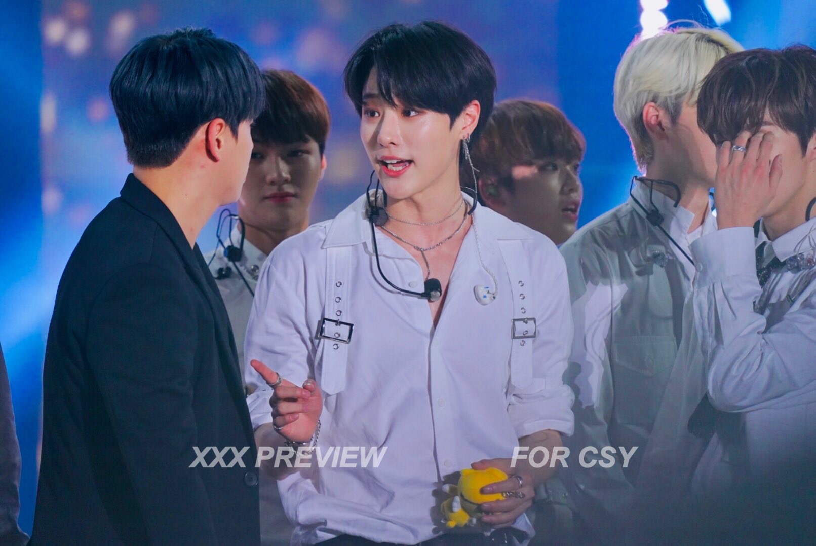 ㄱ 승석 사진 보는데 아니 조승연 눈빛 이래도 돼? | 인스티즈