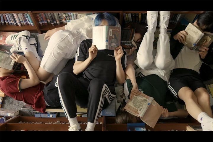 투바투 이사진 미늬진 느낌 조금 난다 | 인스티즈