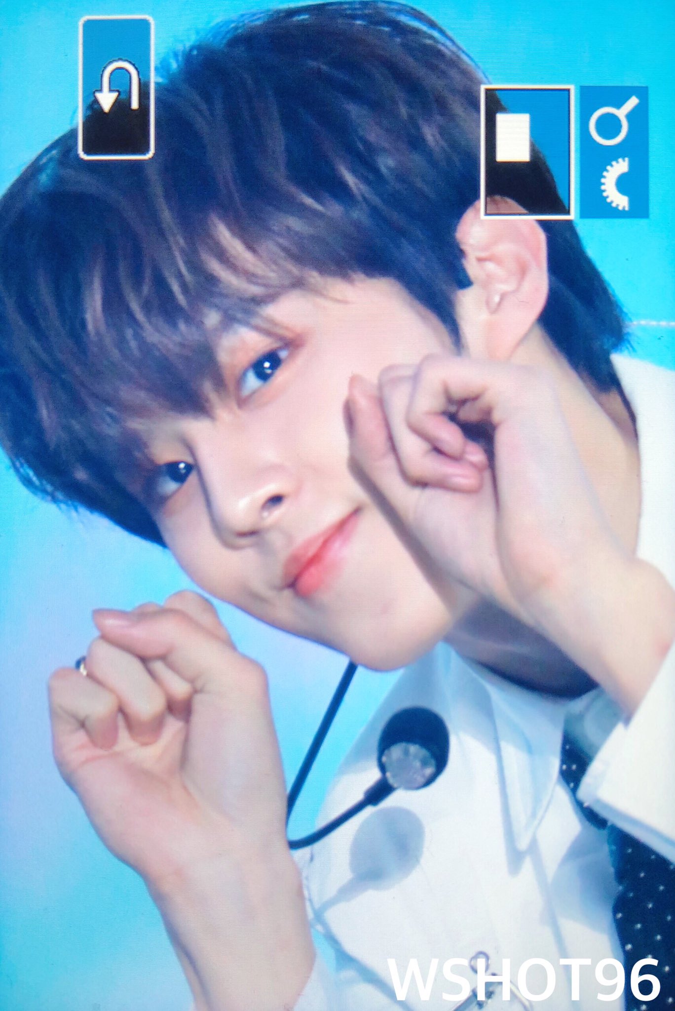 김우석 귀여워서 이마 치다가 거북목 완치 | 인스티즈