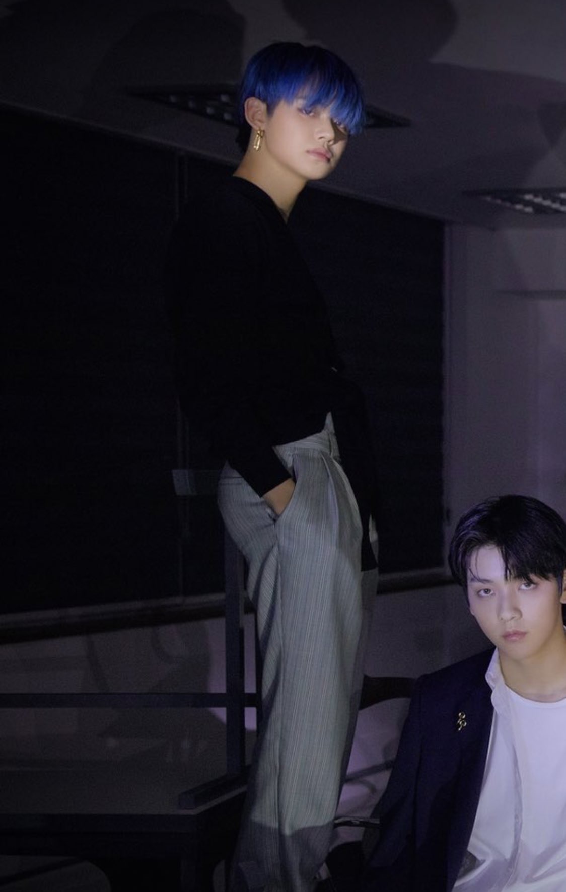 와아ㅏㅑ두ㅜㅏㅏㅏㅏ 투바투 연준 전신짤 오바아닙니까?????????????흐어어언엉ㅇ엉ㅇ어엉엉ㅇ | 인스티즈