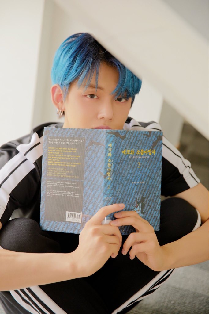 엥?? 탄들이 책 뭐 어쩌구그래서 자세히 보니까 이건데••• 빅히트 이거 지금 나보고 책사라는 거임?? | 인스티즈