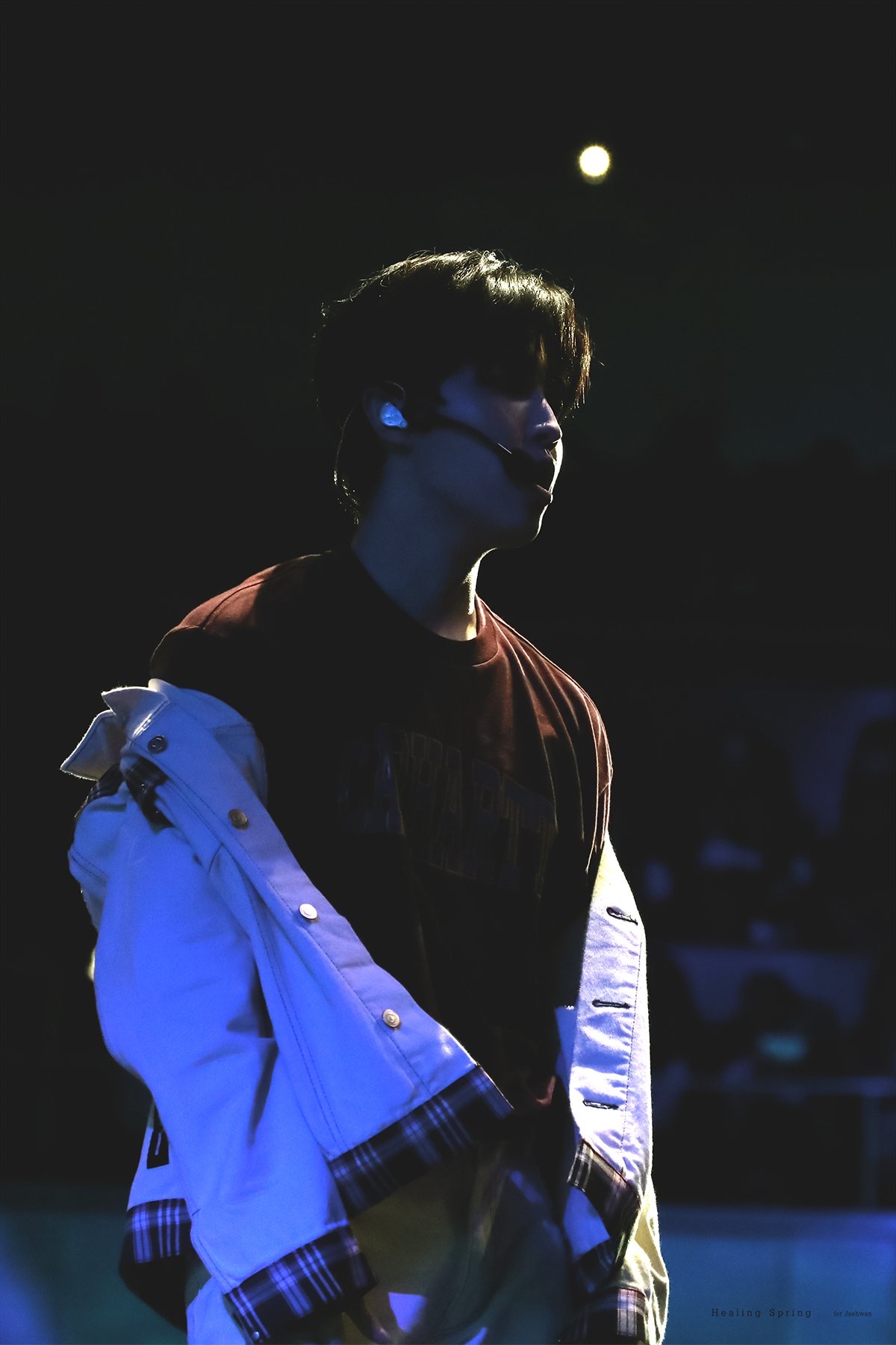 아침부터 김재환 어깨에 치인다 juj | 인스티즈