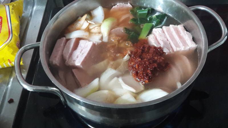 부대찌개 하는즁.. | 인스티즈