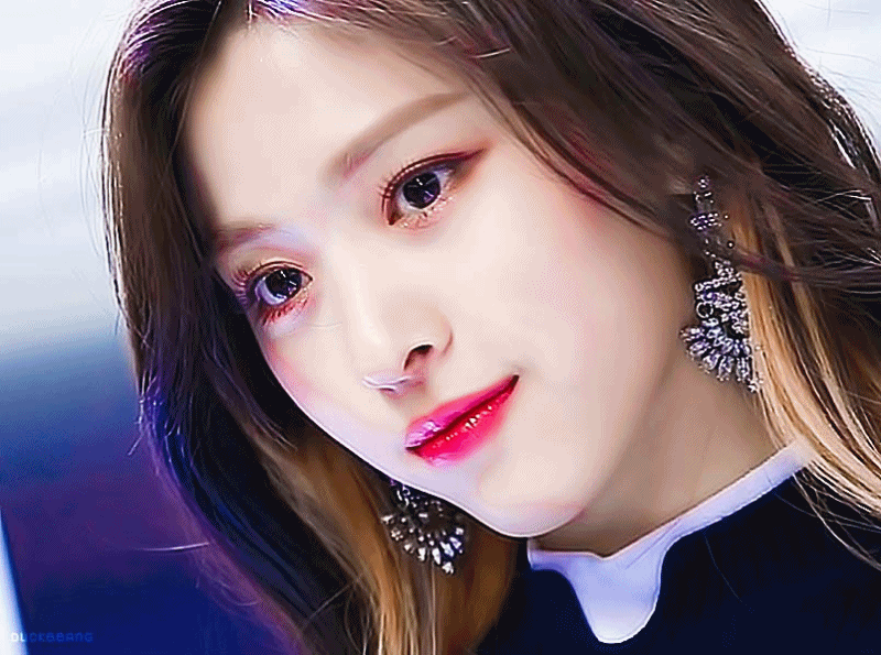 있지 류진 눈이 너무 예쁘지 않니?.. | 인스티즈