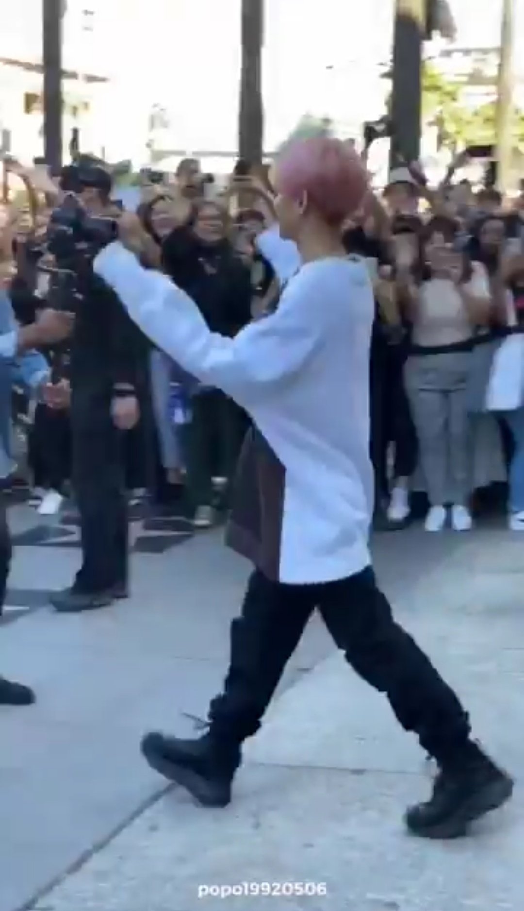 백현 진짜 28개월 찐 애기냐 | 인스티즈