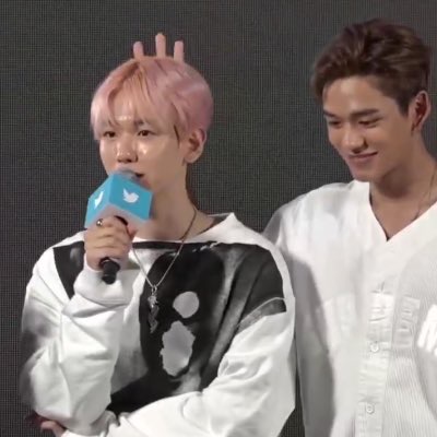 백현이랑 루카스 진짜 귀엽다 | 인스티즈