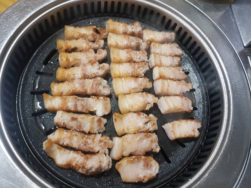 며칠전에 먹었던 삼겹살 ㅠㅠㅠ 또 먹고 싶다 와구와구 | 인스티즈
